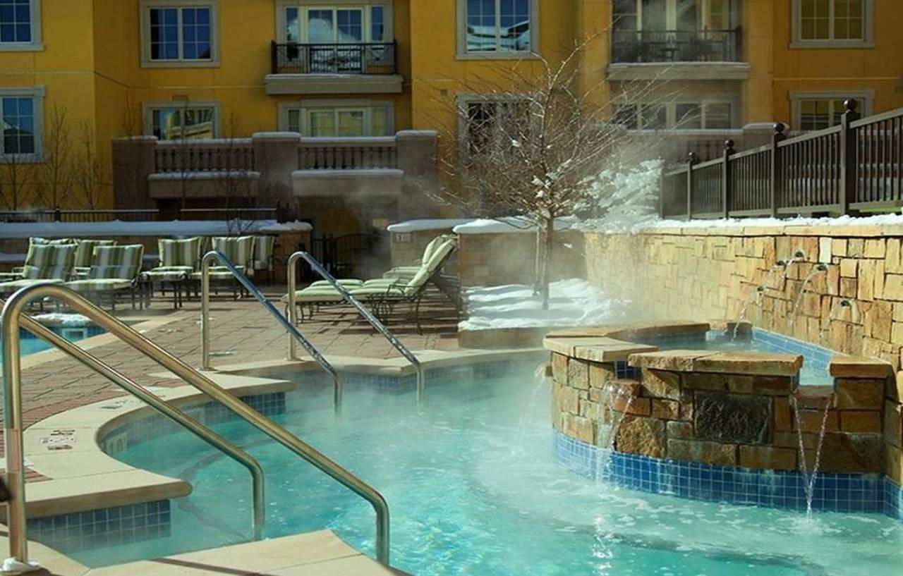 Legendary Lodging At The Ritz Vail Exteriér fotografie