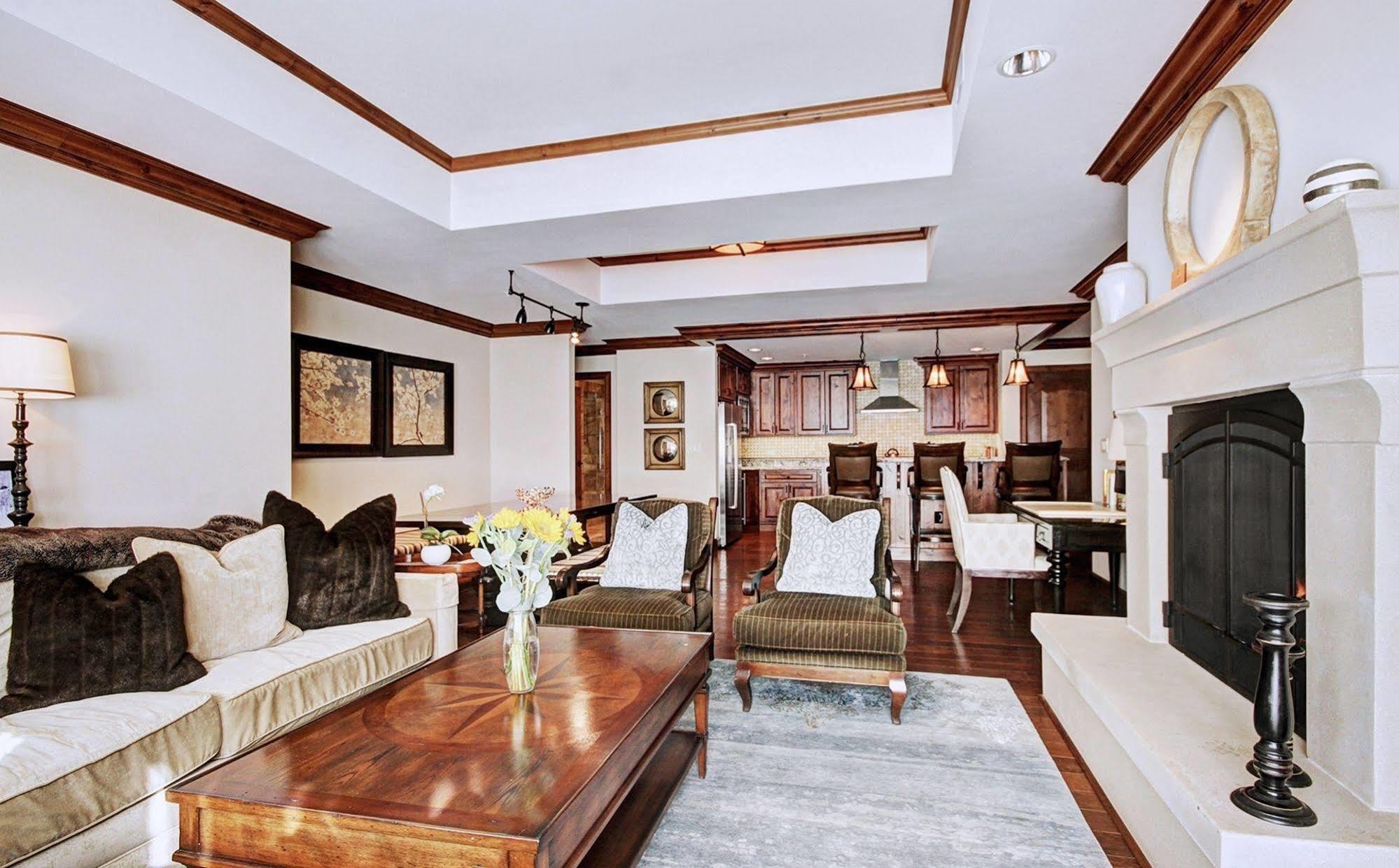 Legendary Lodging At The Ritz Vail Exteriér fotografie